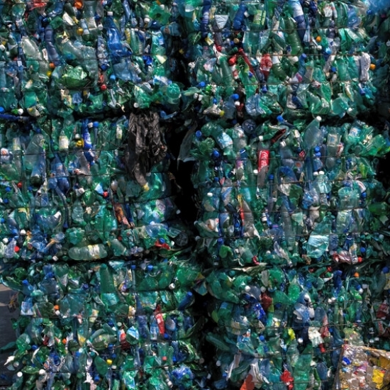 Reciclagem de plásticos no Brasil: estudo aponta índice de 24,3% para as embalagens em 2023